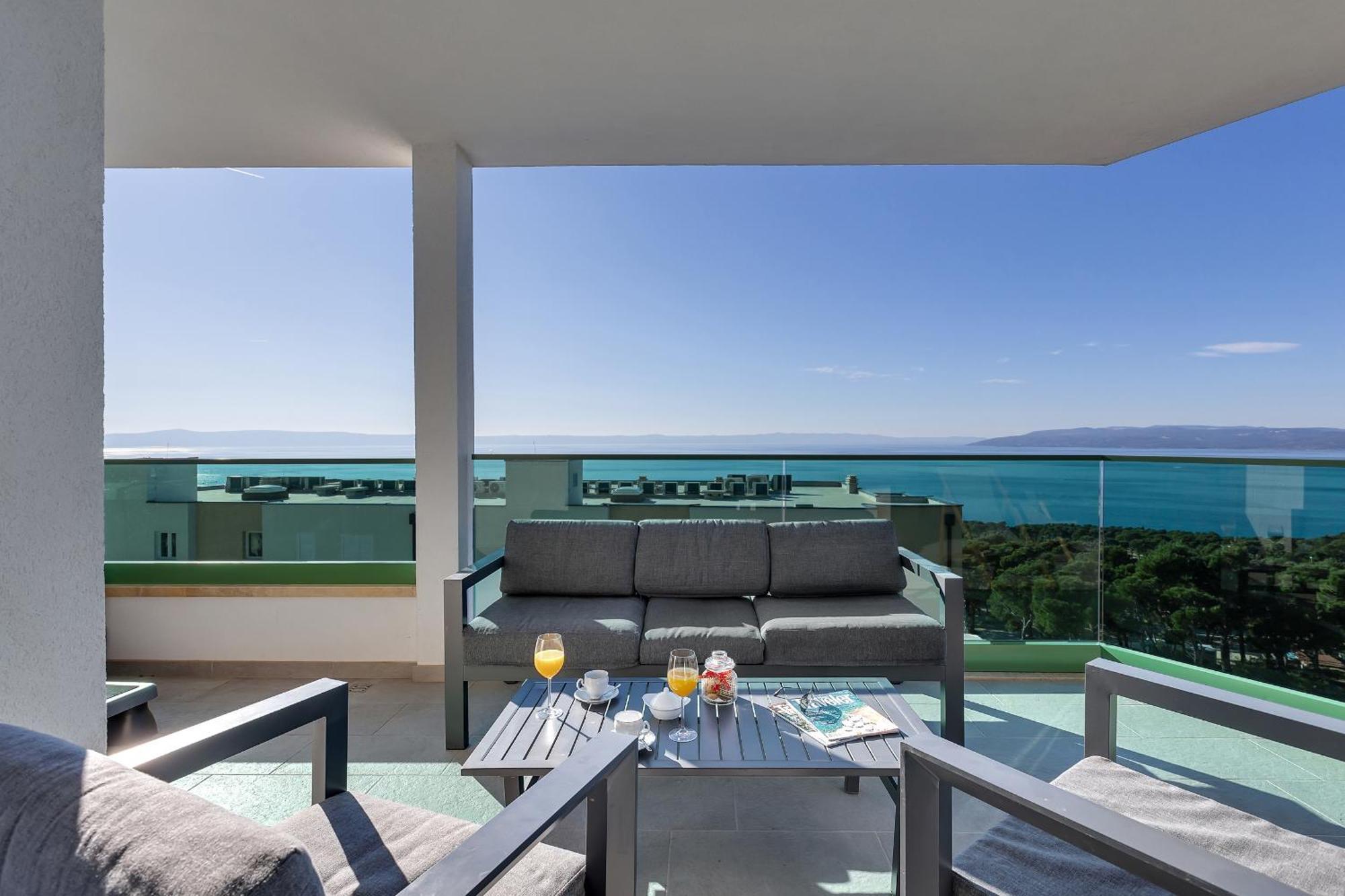 Exclusive Penthouse Big Blue With Private Jacuzzi Apartment Makarska Exterior photo