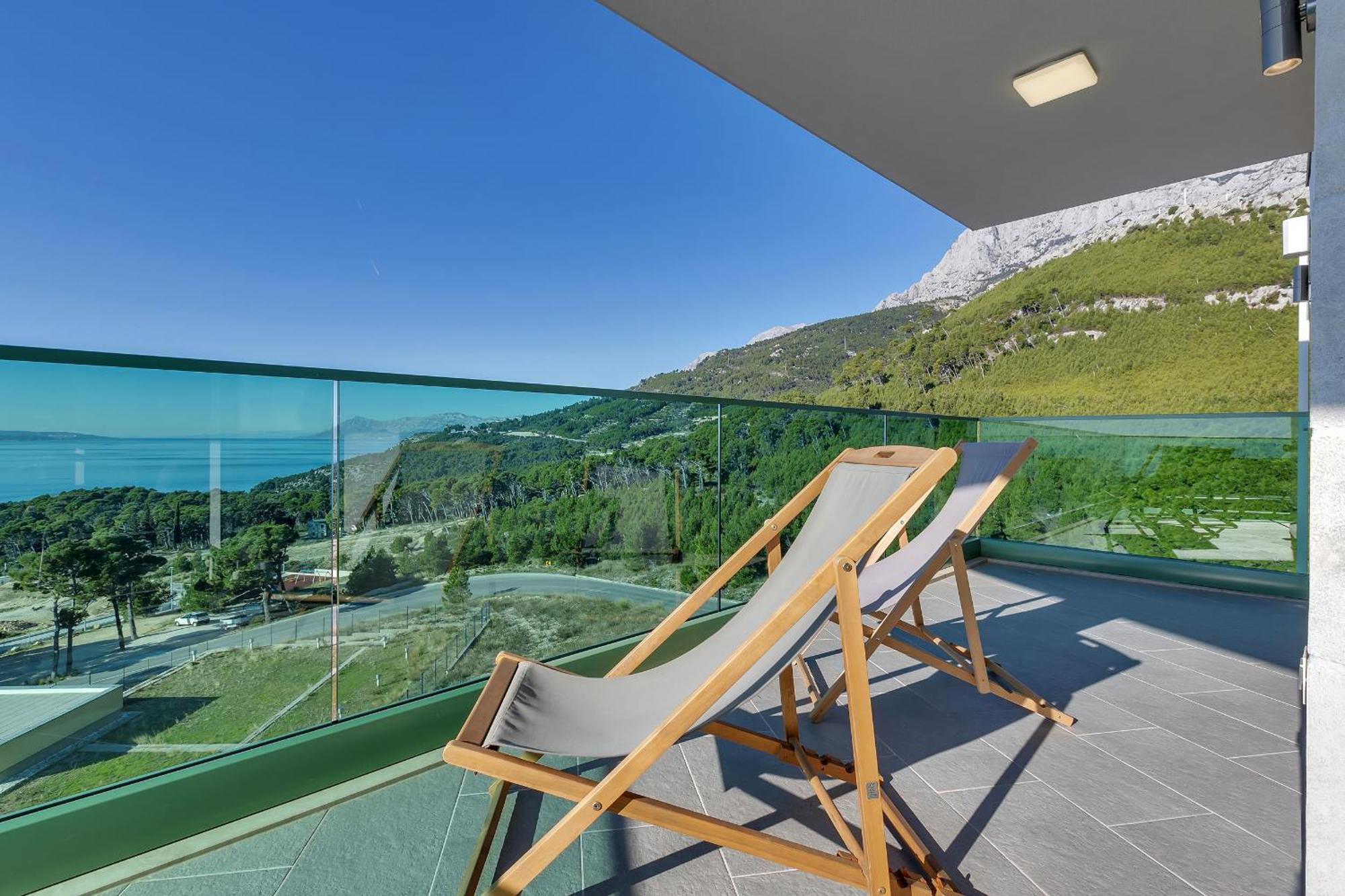 Exclusive Penthouse Big Blue With Private Jacuzzi Apartment Makarska Exterior photo