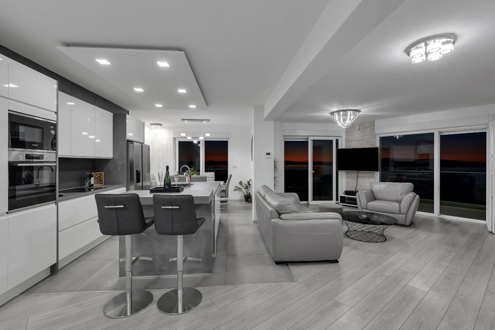 Exclusive Penthouse Big Blue With Private Jacuzzi Apartment Makarska Exterior photo